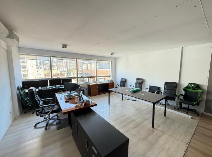 ALQUILER OFICINA 125Mts - Piso alto con Cochera - Edificio Liberateur - Belgrano 1