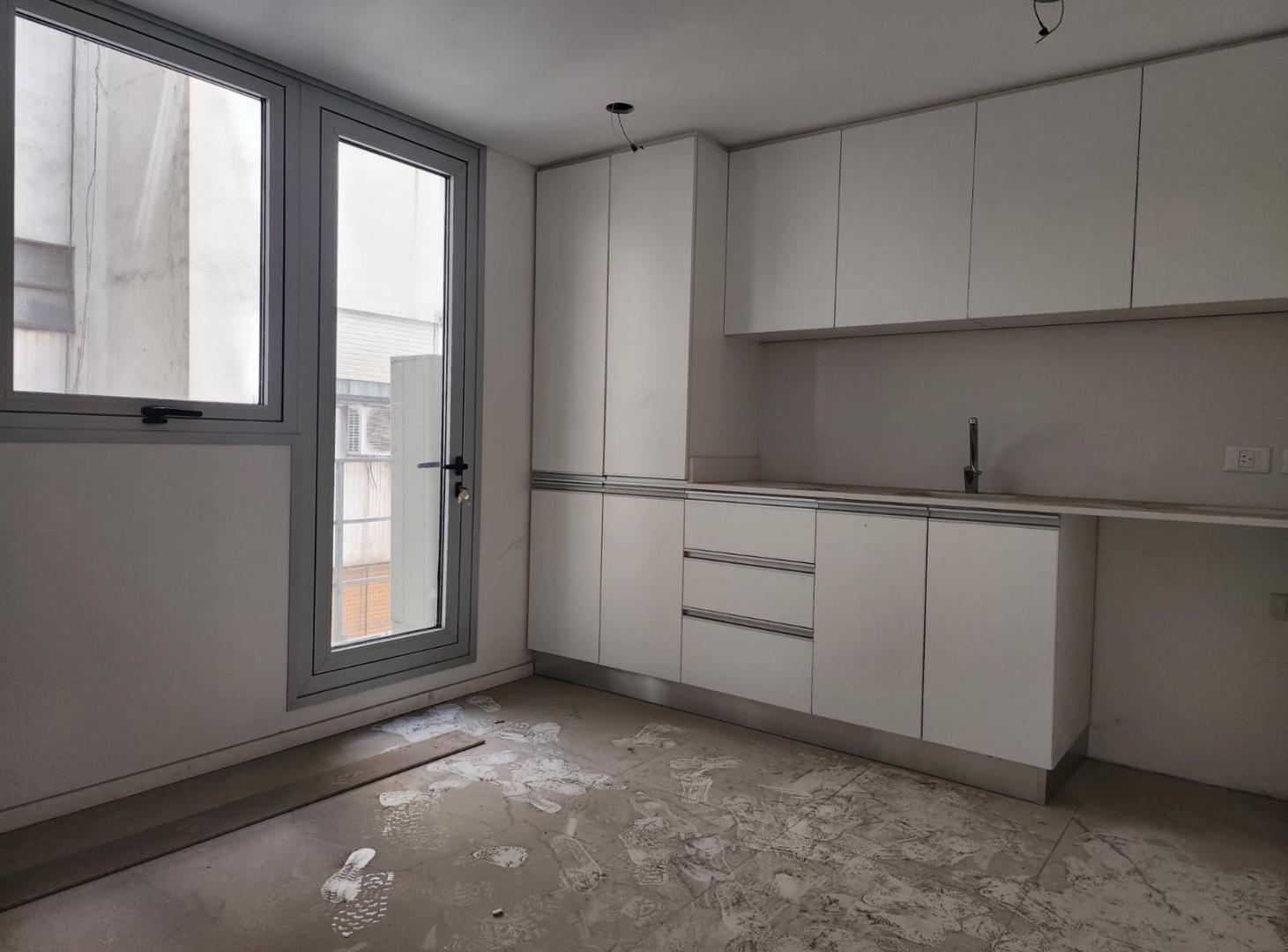 Foto de Av. Cordoba esquina Uruguay 204m2 !! con 3 baños lista para mudarse, imagen 2