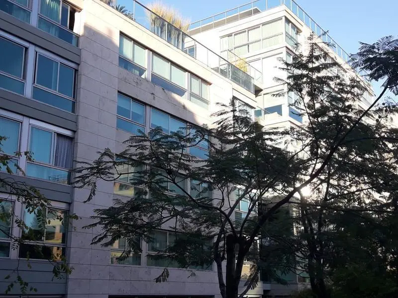 Departamento 4 ambientes en alquiler en Artilleros Plaza!!! 2