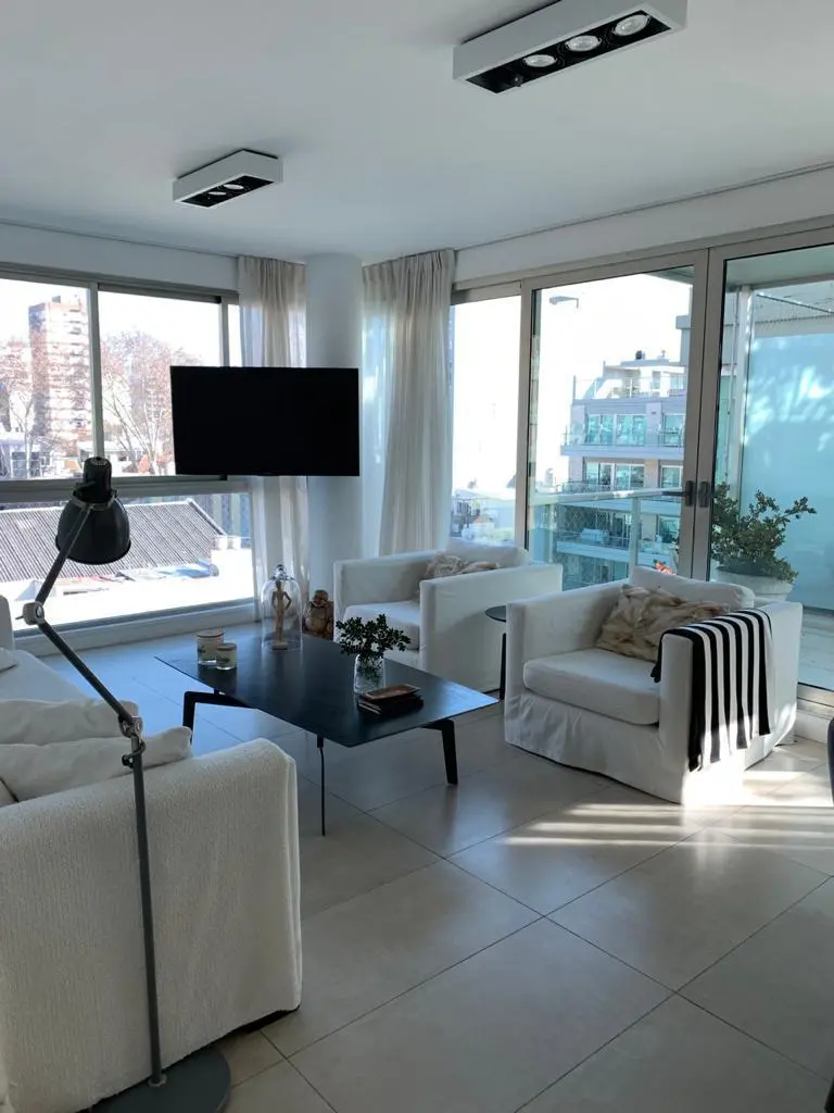 Departamento 4 ambientes en alquiler en Artilleros Plaza!!! 5