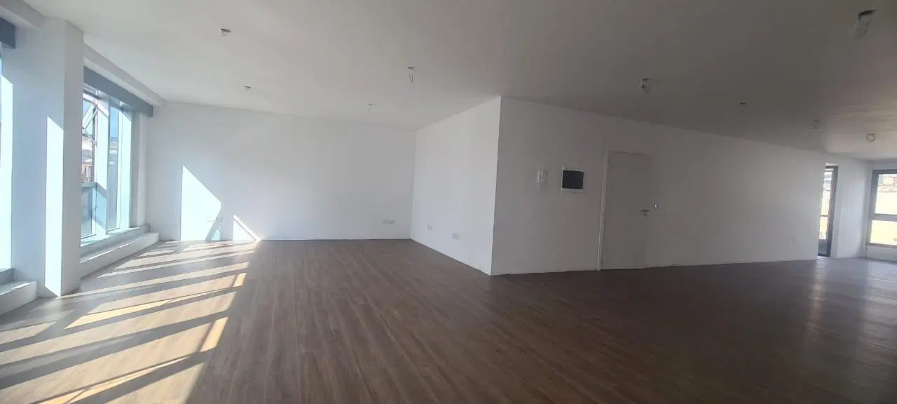 Oficina a Estrenar en piso alto con Piso Colocado lista para Mudarte - Luz y Vista Increible! 5