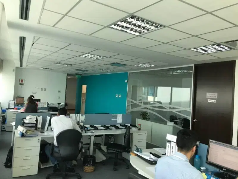 VITRIUM ONE PLAZA - VENTA CON RENTA - Sup: 335m2 con 9 cocheras. 2