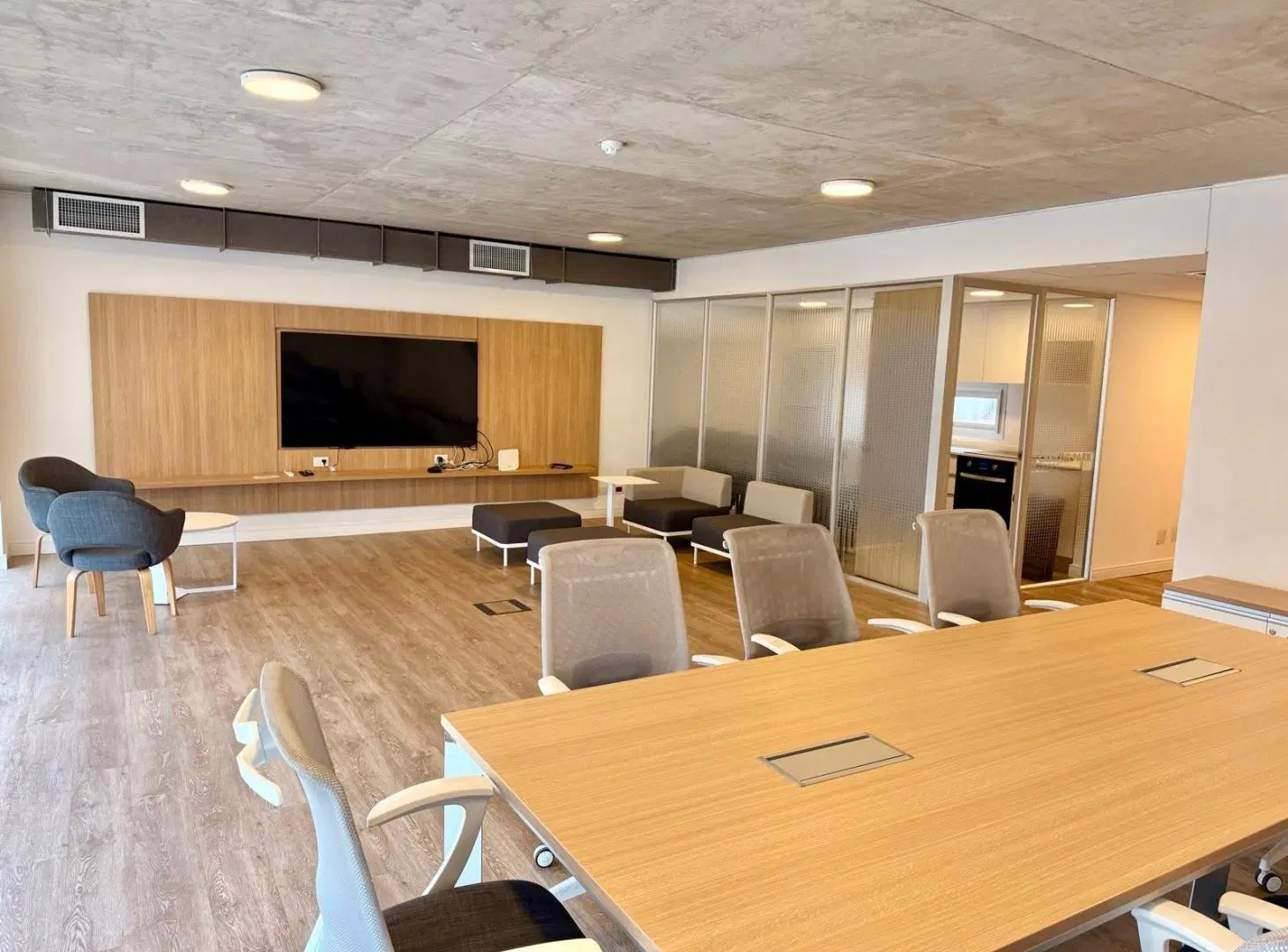 Gran imagen Corporativa. Seg 24hs, Sala de Reunion. Terminaciones Premium - Tour Virtual ! 2