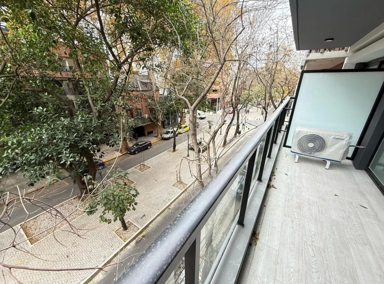 VENTA DOS AMBIENTES DE 62,45MTS CON BALCON EN PISO 7 - BV. CHENAUT - LAS CAÑITAS - PALERMO 3