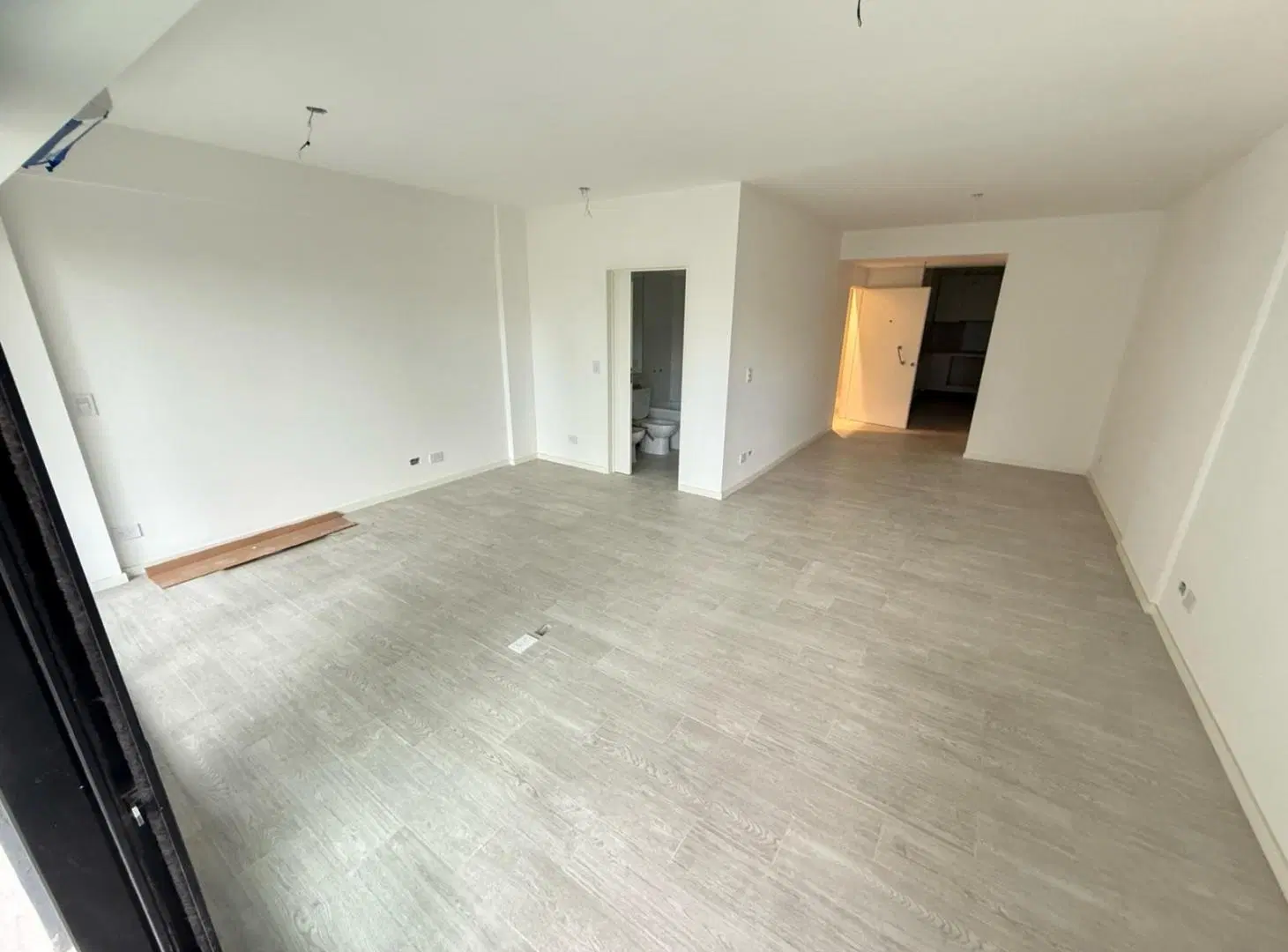 VENTA DOS AMBIENTES DE 62,45MTS CON BALCON EN PISO 7 - BV. CHENAUT - LAS CAÑITAS - PALERMO 5