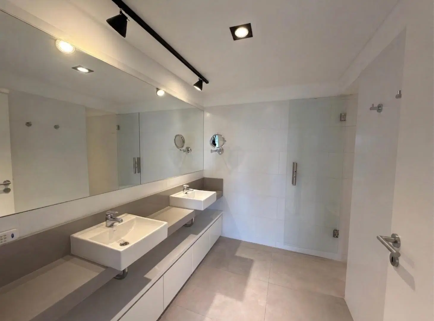 Departamento 4 amb con 2 cocheras en Olivos-Vias/Rio - DOMUS 4