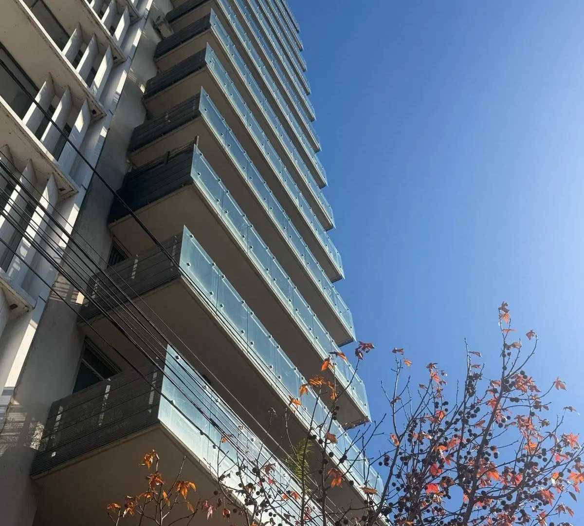 Oficina en Nunez con 2 Cocheras - Seguridad 24hs. Unica con Terraza Propia y Vista al Rio 2