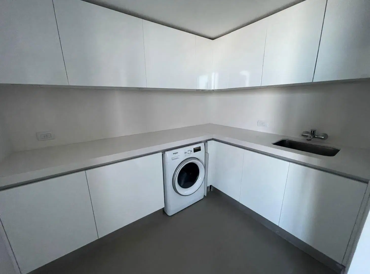 ALQUILER  EXCLUSIVO Piso de 400Mts - Complejo Al Rio TORRE 5 - Vicente López 8
