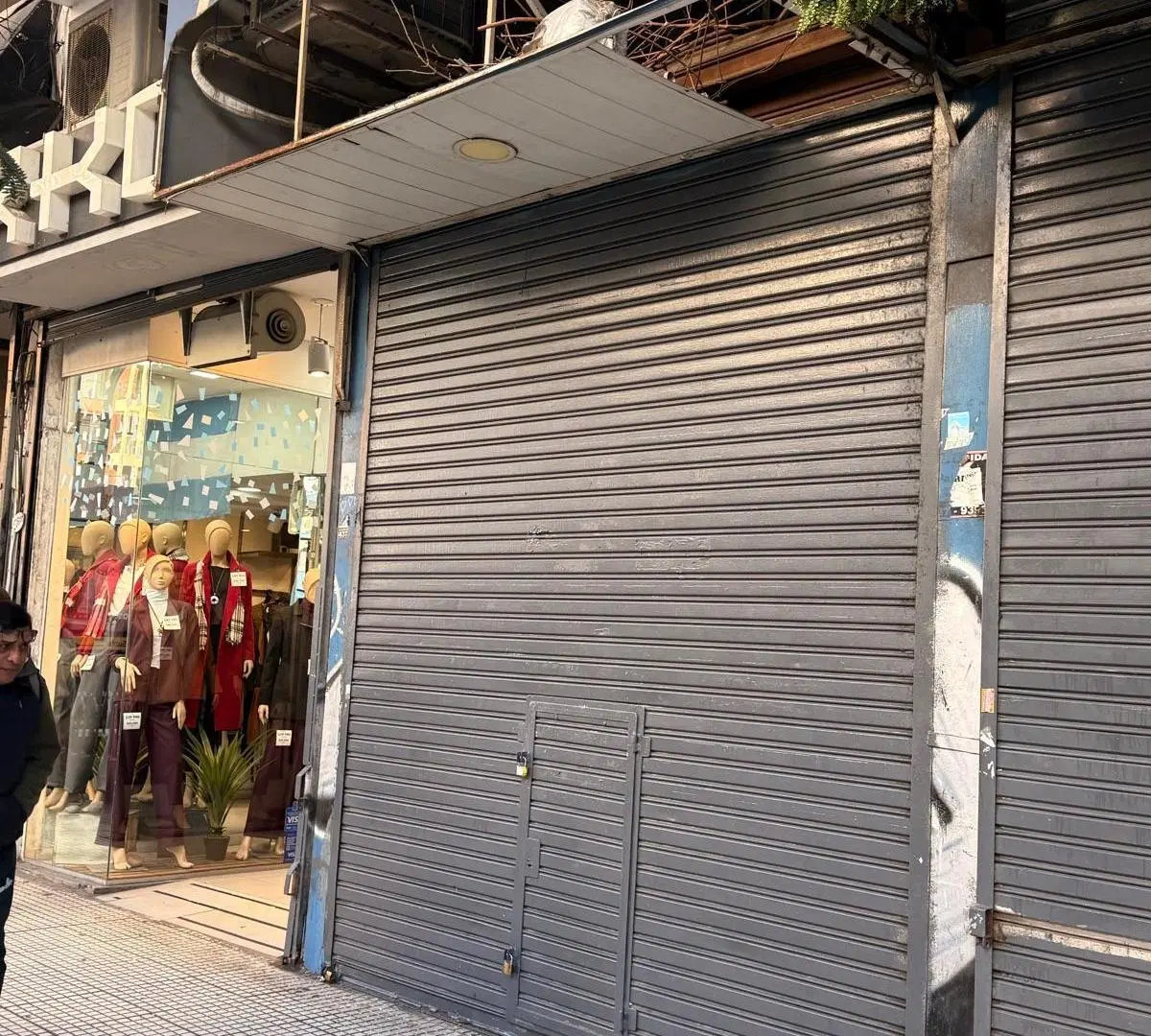 Local en ONCE en Av Corrientes 2700 esq Pueyrredon. 3 Plantas - 4