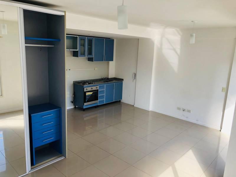 Foto de ALQUILER Y VENTA MONOAMBIENTE MUY LUMINOSO en L - MUDATE YA!, imagen 5