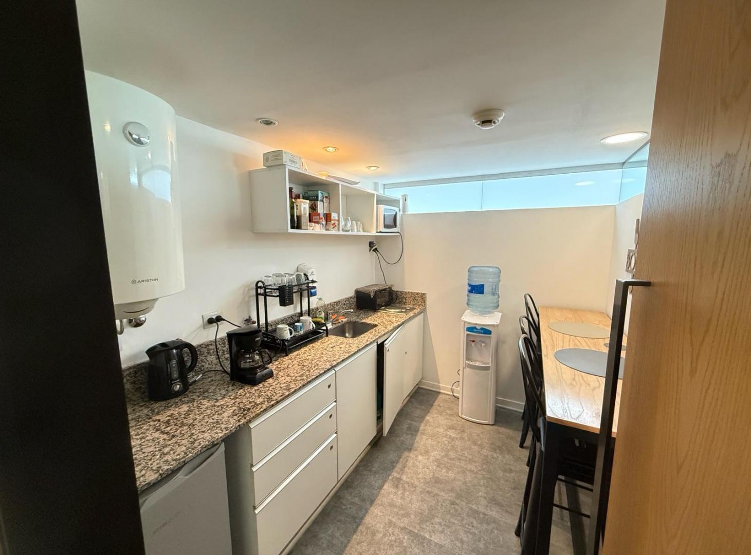 Foto de ALQUILER Oficina AAA 134m2 c/Balcón y 1 Cochera fija - Libertador y, imagen 4