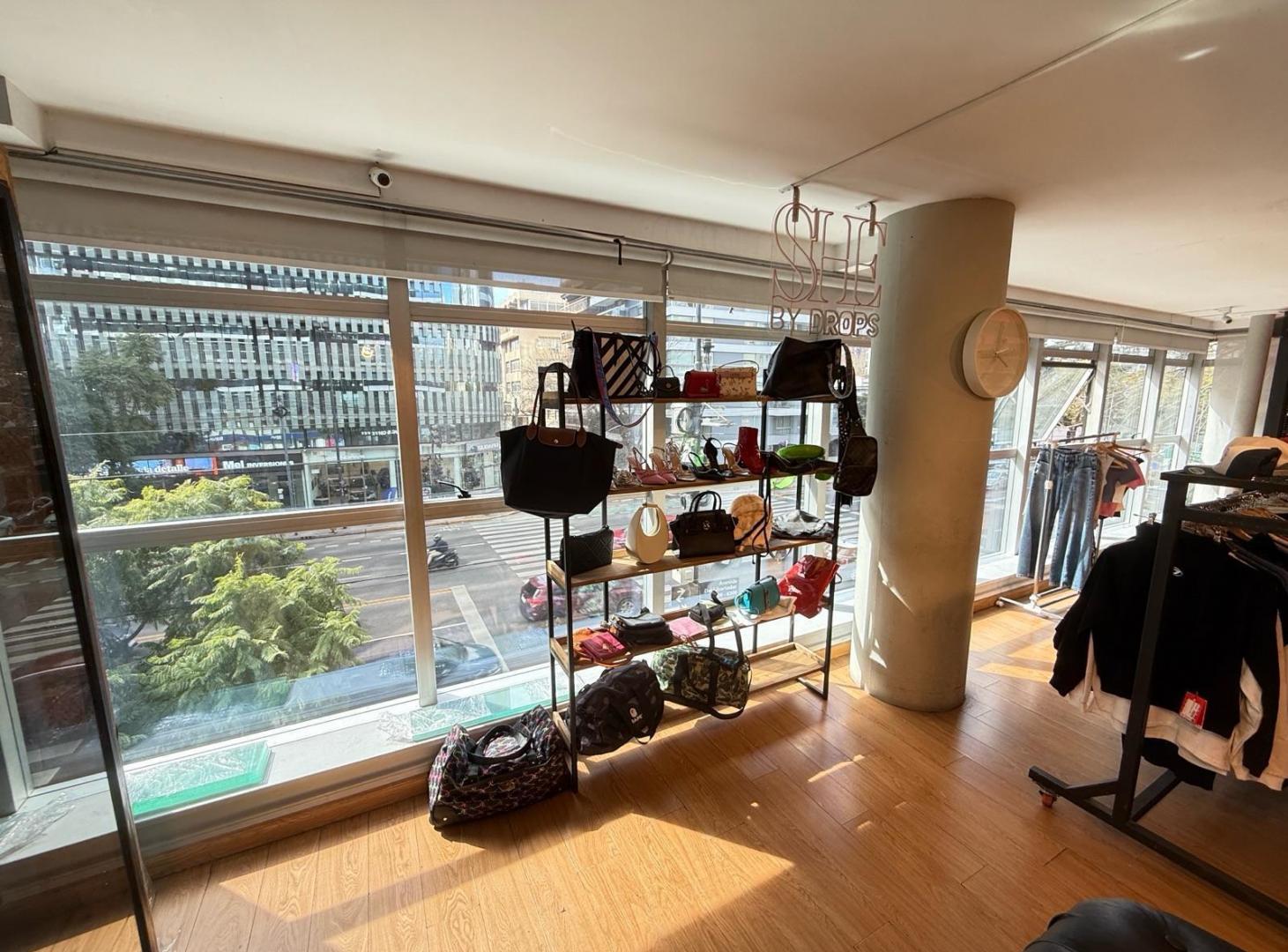 Foto de Alquiler Oficina en esquina - 187Mts - Planta Libre - Belgrano, imagen 3
