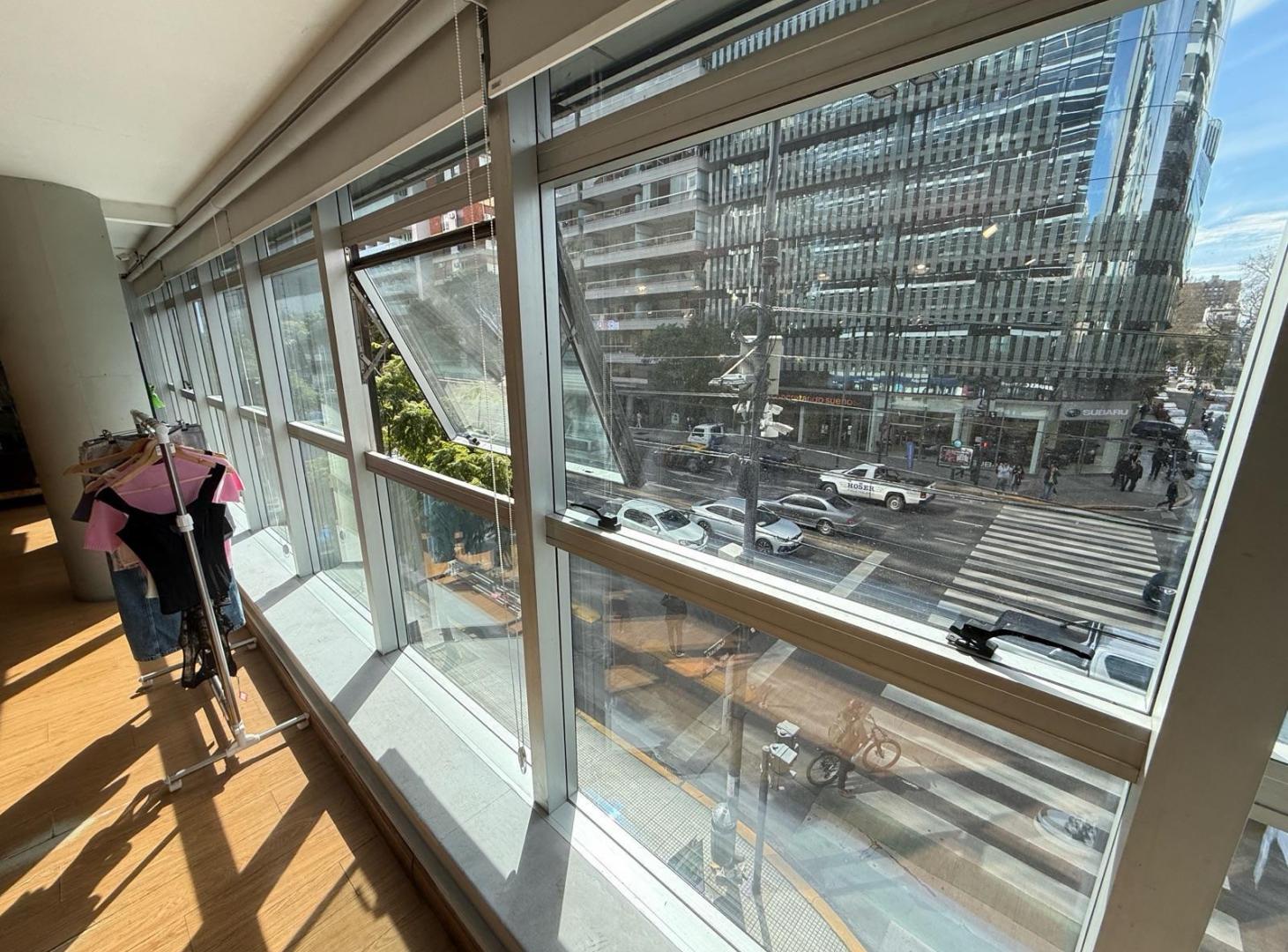 Foto de Alquiler Oficina en esquina - 187Mts - Planta Libre - Belgrano, imagen 4