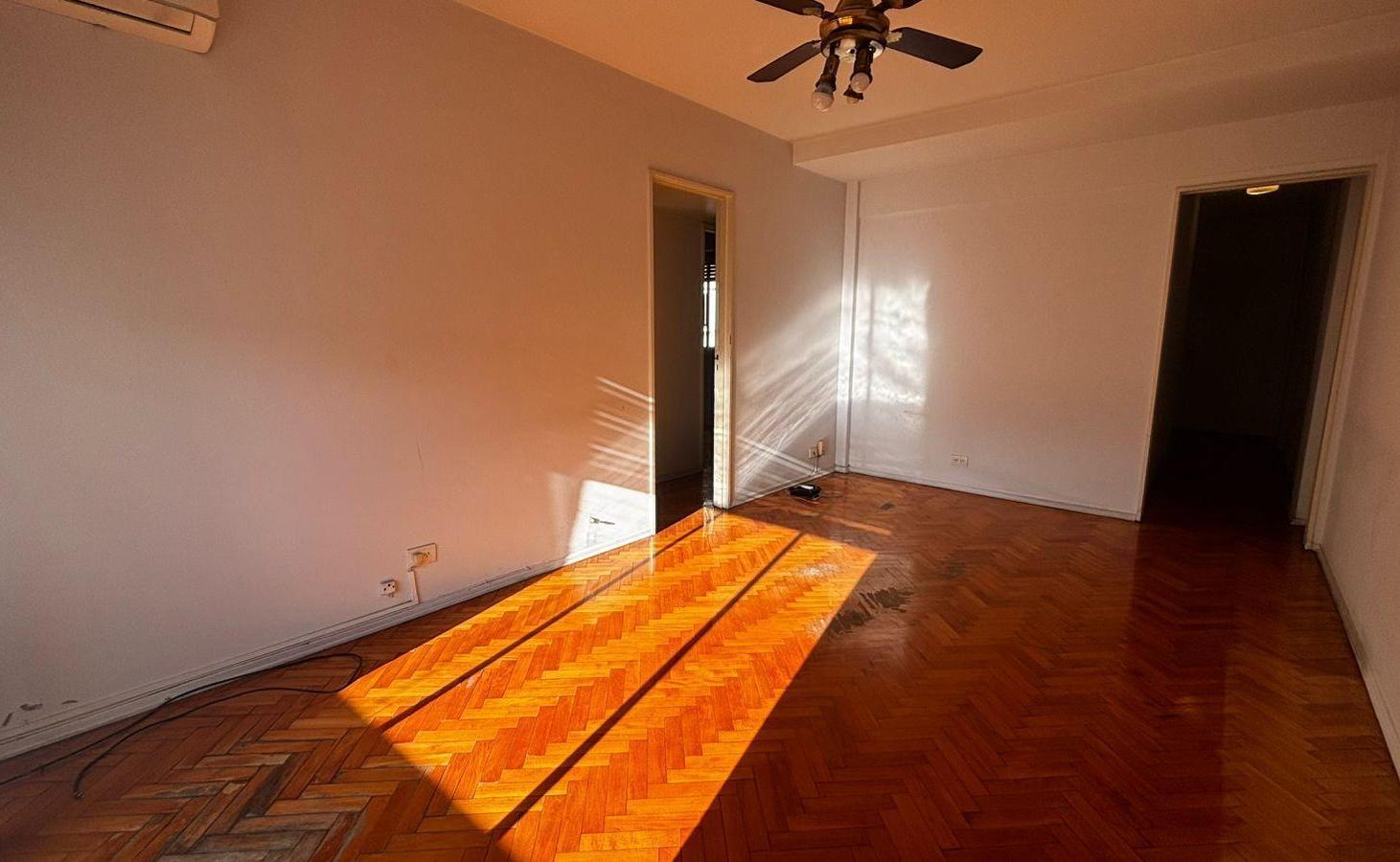 Foto de Santa fe y Azcuénaga 4 ambientes con dependencia, piso alto!, imagen 2