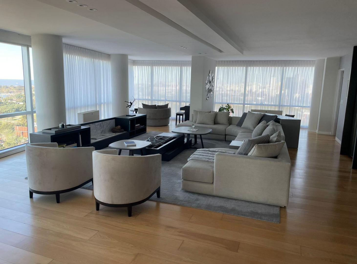 Foto de ALQUILER EXCLUSIVO Piso de 400Mts - Complejo Al Rio TORRE 5 - Vicente, imagen 3