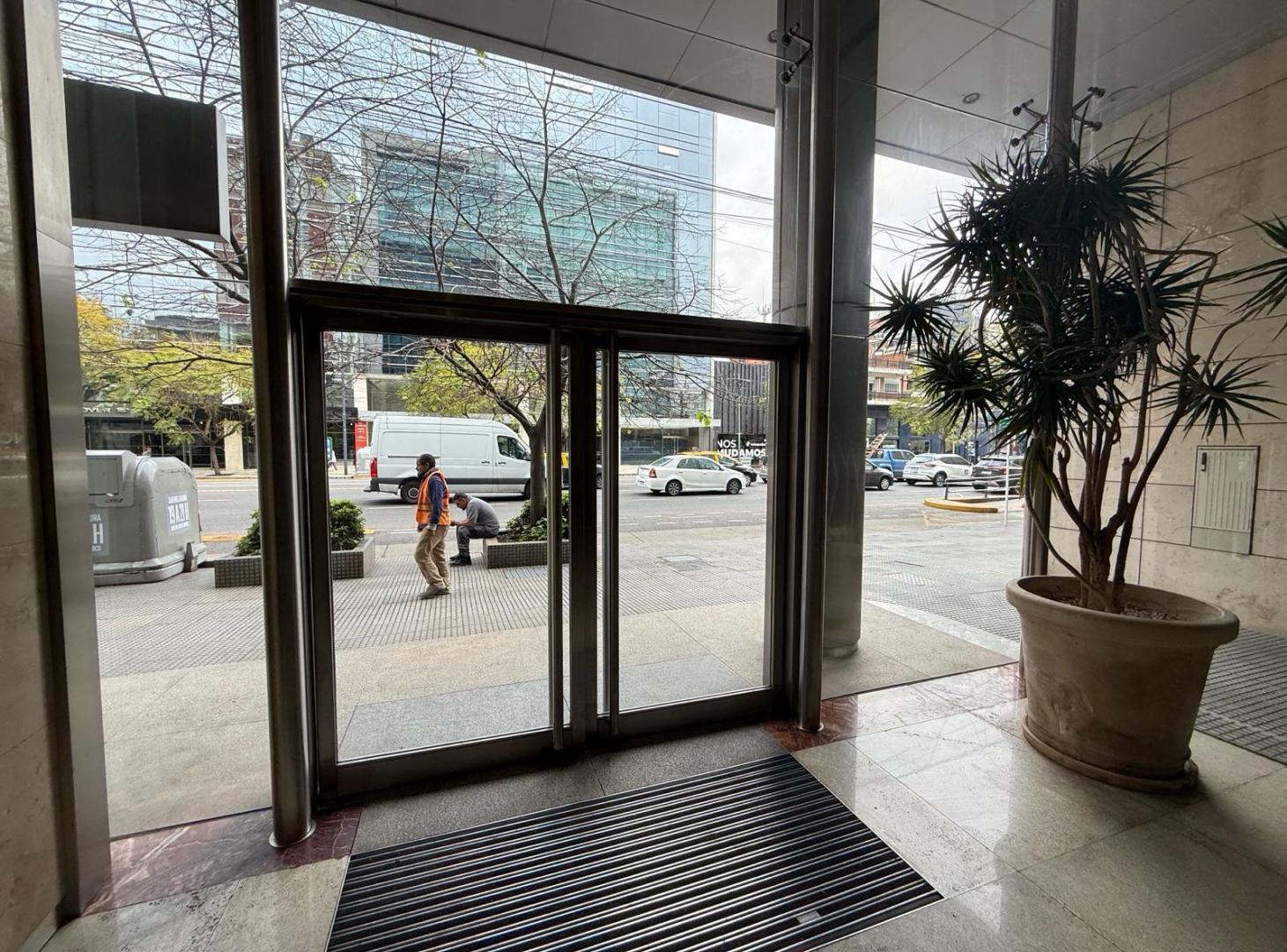 Foto de VENTA Oficina en Belgrano de 221Mts CON 5 COCHERAS INCLUIDAS, imagen 3