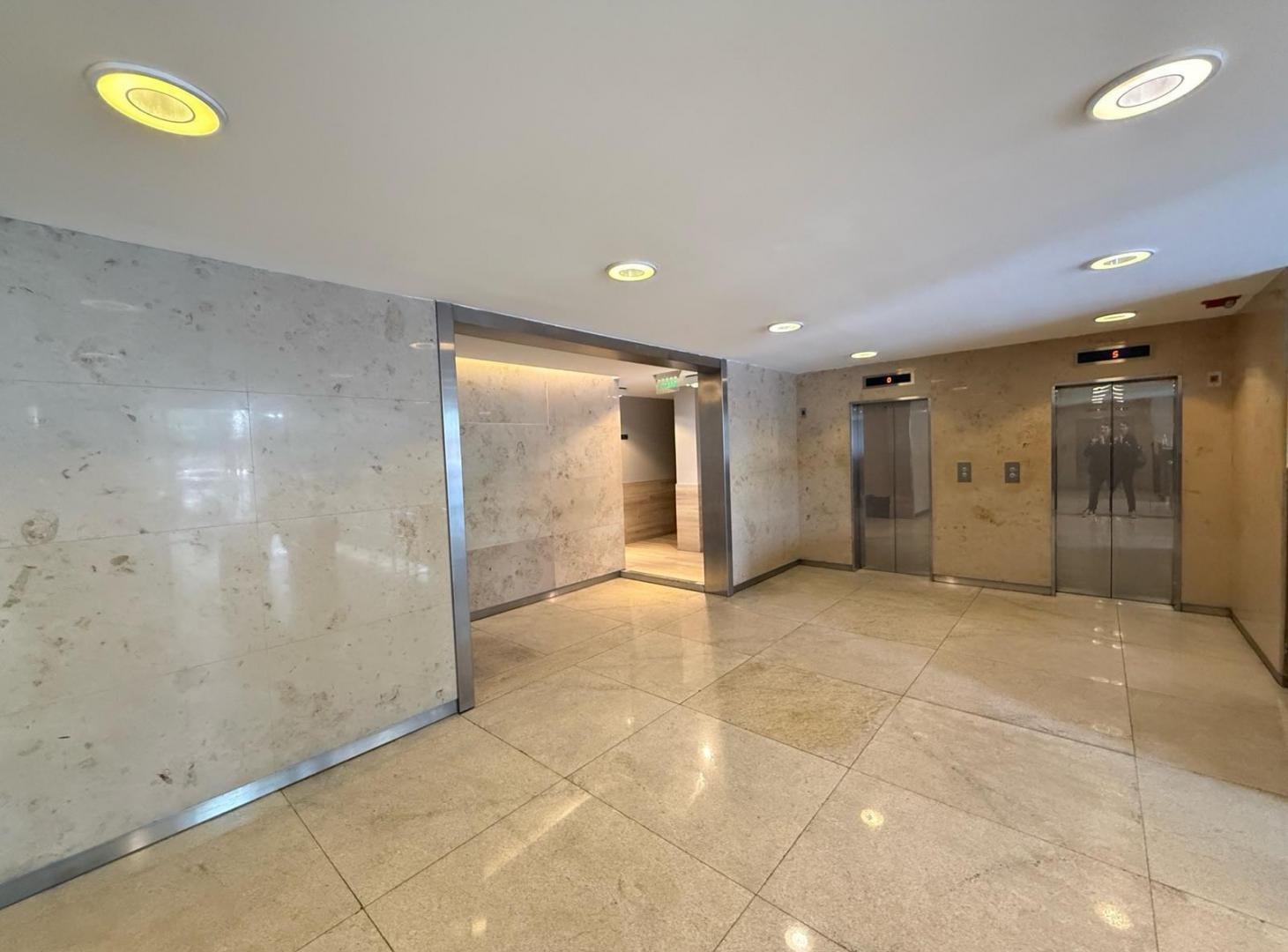 Foto de VENTA Oficina en Belgrano de 221Mts CON 5 COCHERAS INCLUIDAS, imagen 5