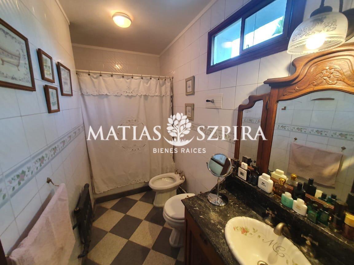 Casa 5 ambientes. | Montes de Oca 3200