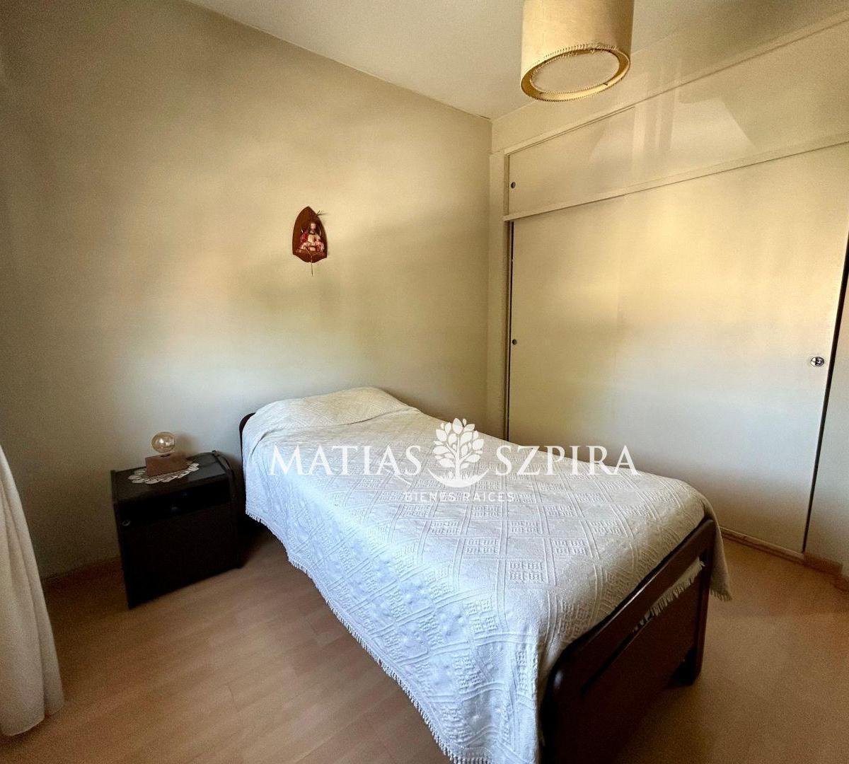 Venta de Casa 4 AMBIENTES en Wilde, Avellaneda.