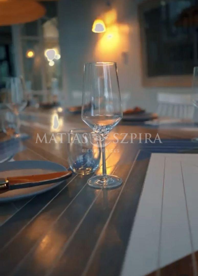 Local comercial 2 plantas en Complejo Thays Parque Leloir