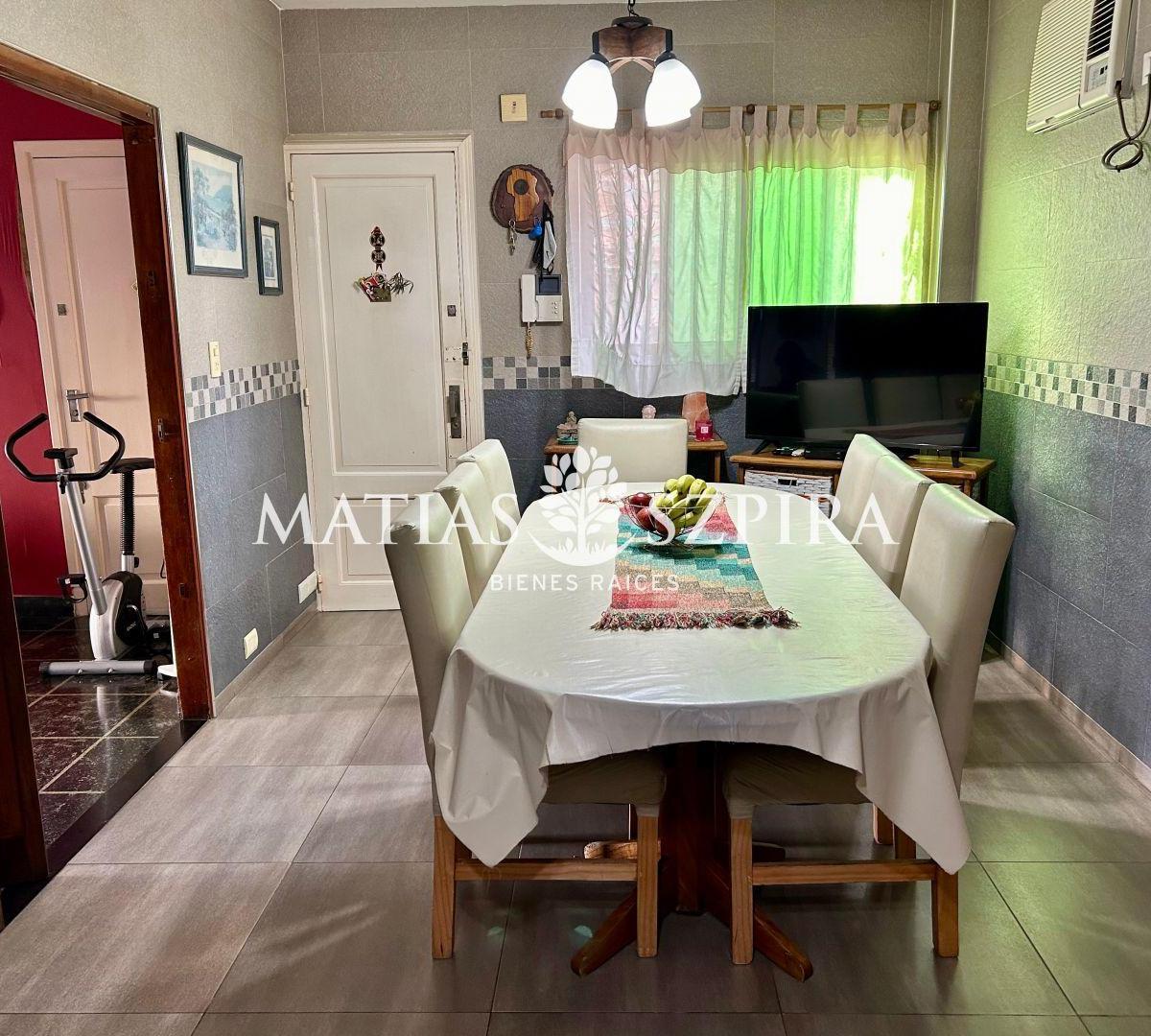 Venta de Departamento PH 4 Ambientes en Monte Castro, Capita 5