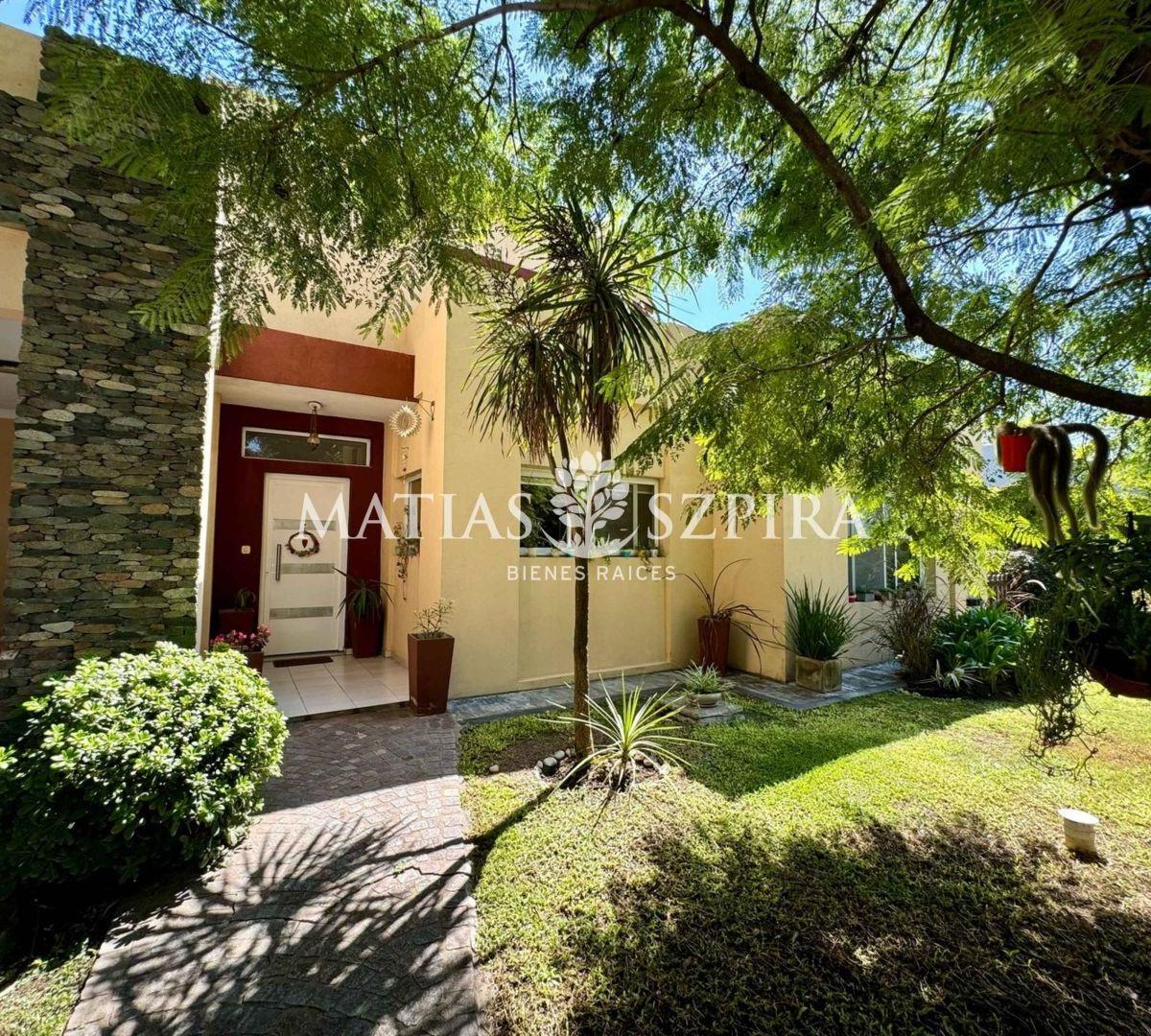 Foto de Casa en Venta 4 Ambientes en Casco De Alvarez, imagen 2