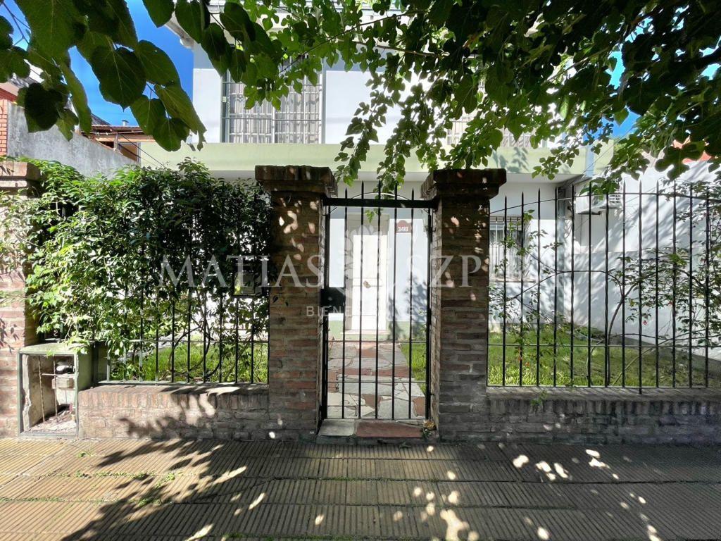 Casa 4 ambientes. | Tucuman 3414