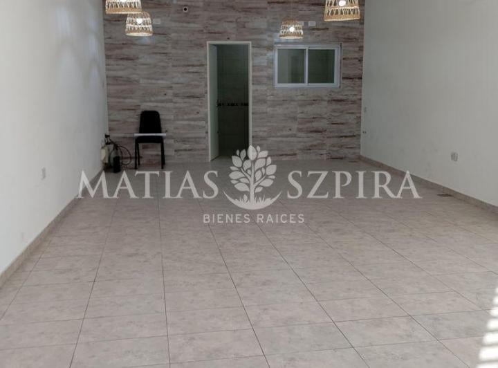 VENTA LOCAL CASEROS