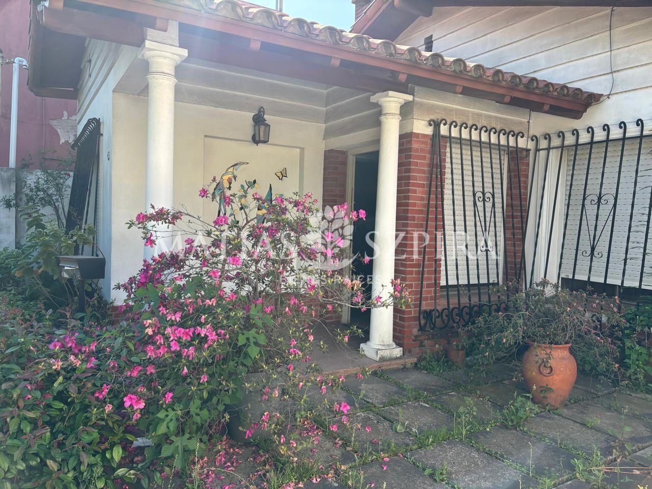 Venta Casa 4 ambientes Ramos Mejia