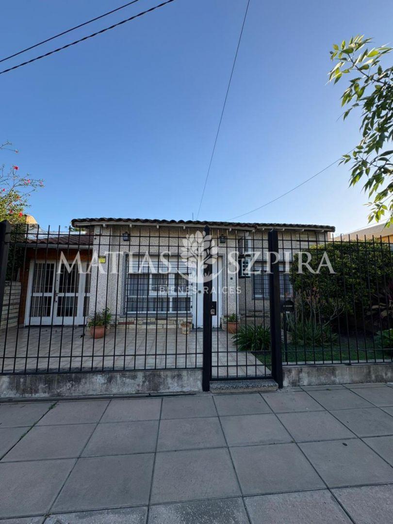Casa 4 ambientes en Castelar