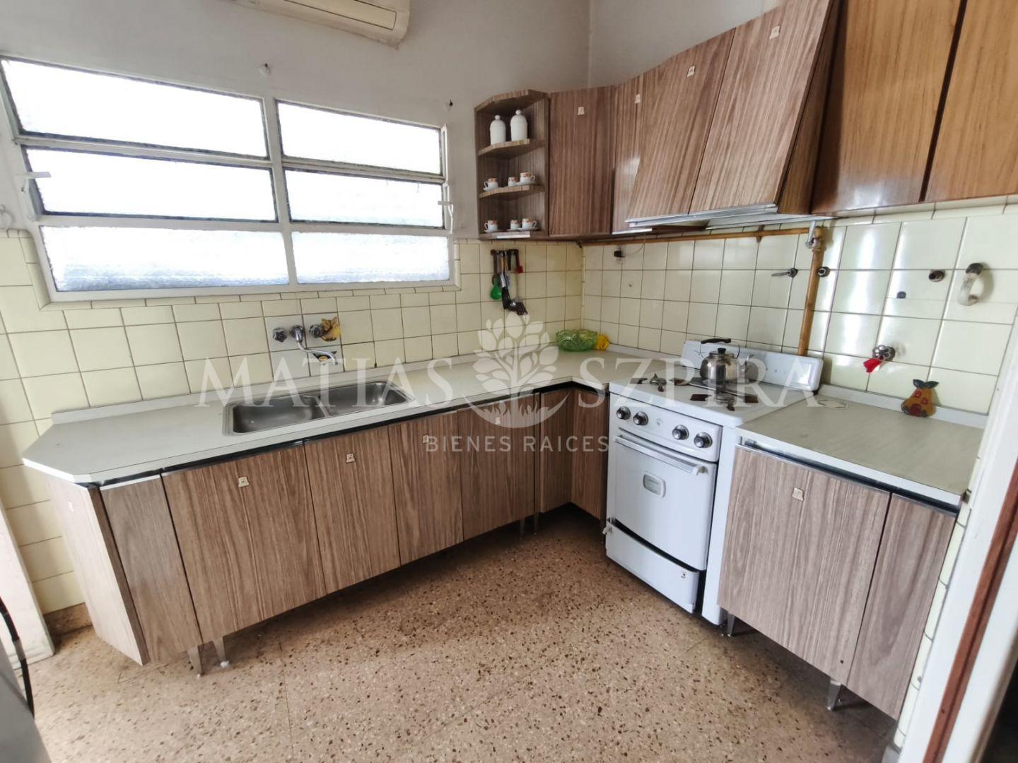 Venta casa 3 ambientes Castelar Sur