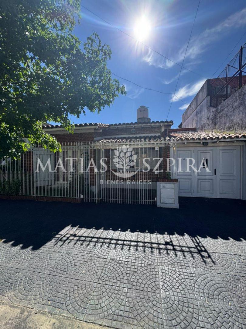 Casa 4 Ambientes en Villa Sarmiento
