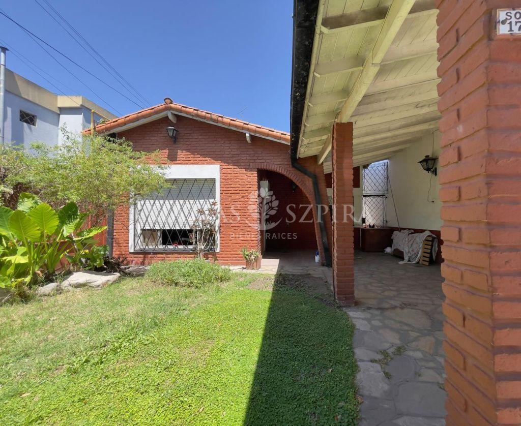 Casa 3 ambientes. | Juan Diaz de Solis 200