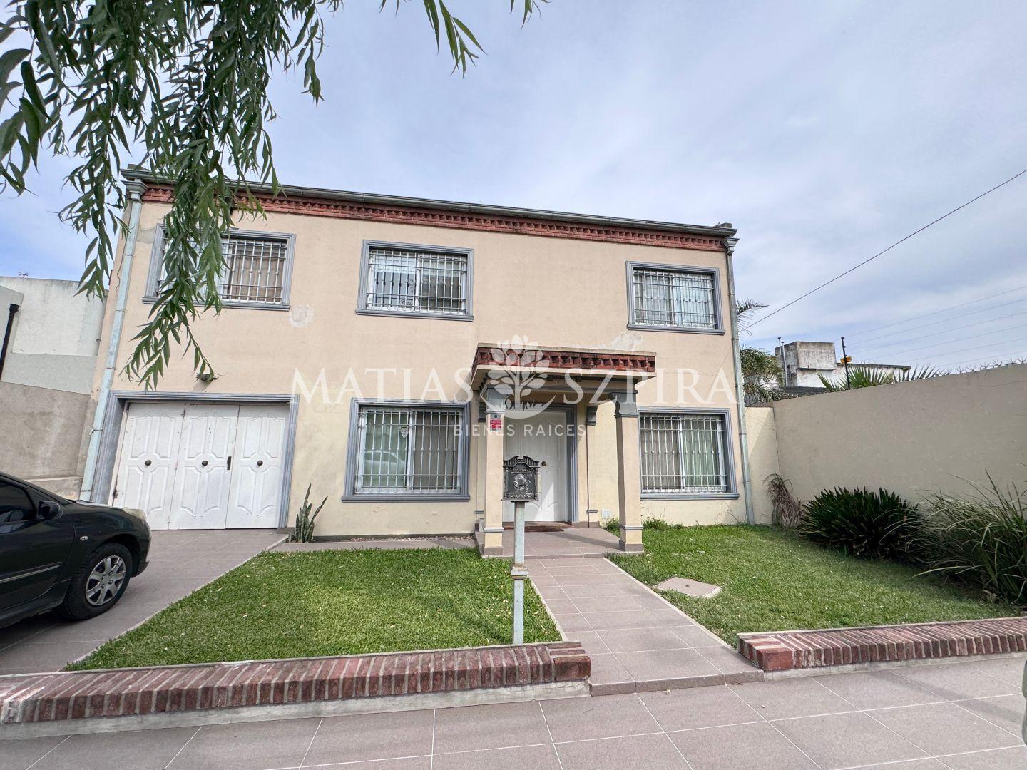 Casa 5 ambientes. | Colonia 1800