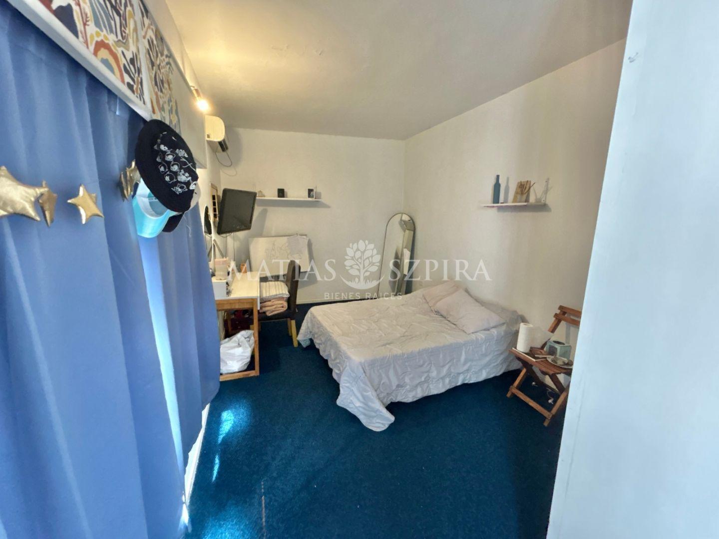 Venta casa 4 ambientes, ideal flia numerosa, aplio patio, Apto Credito