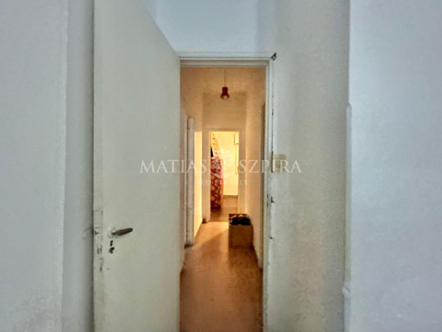 Venta casa 4 ambientes, ideal flia numerosa, aplio patio, Apto Credito