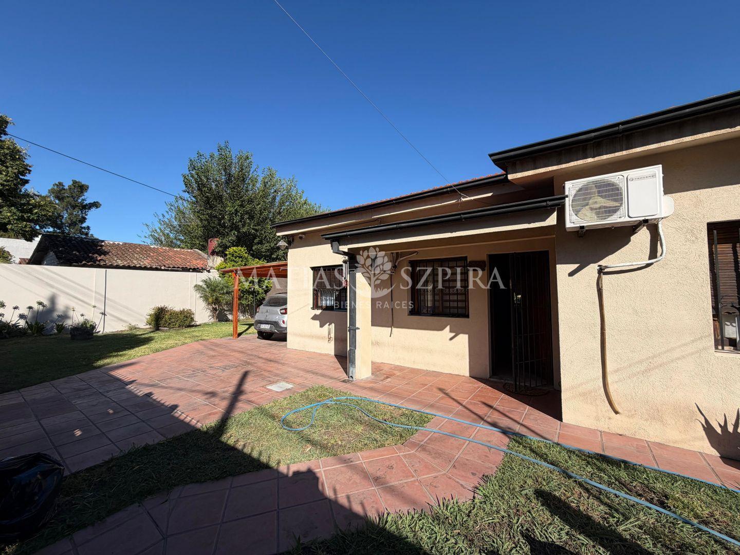 HERMOSO CHALET CON PARQUE Y PILETA