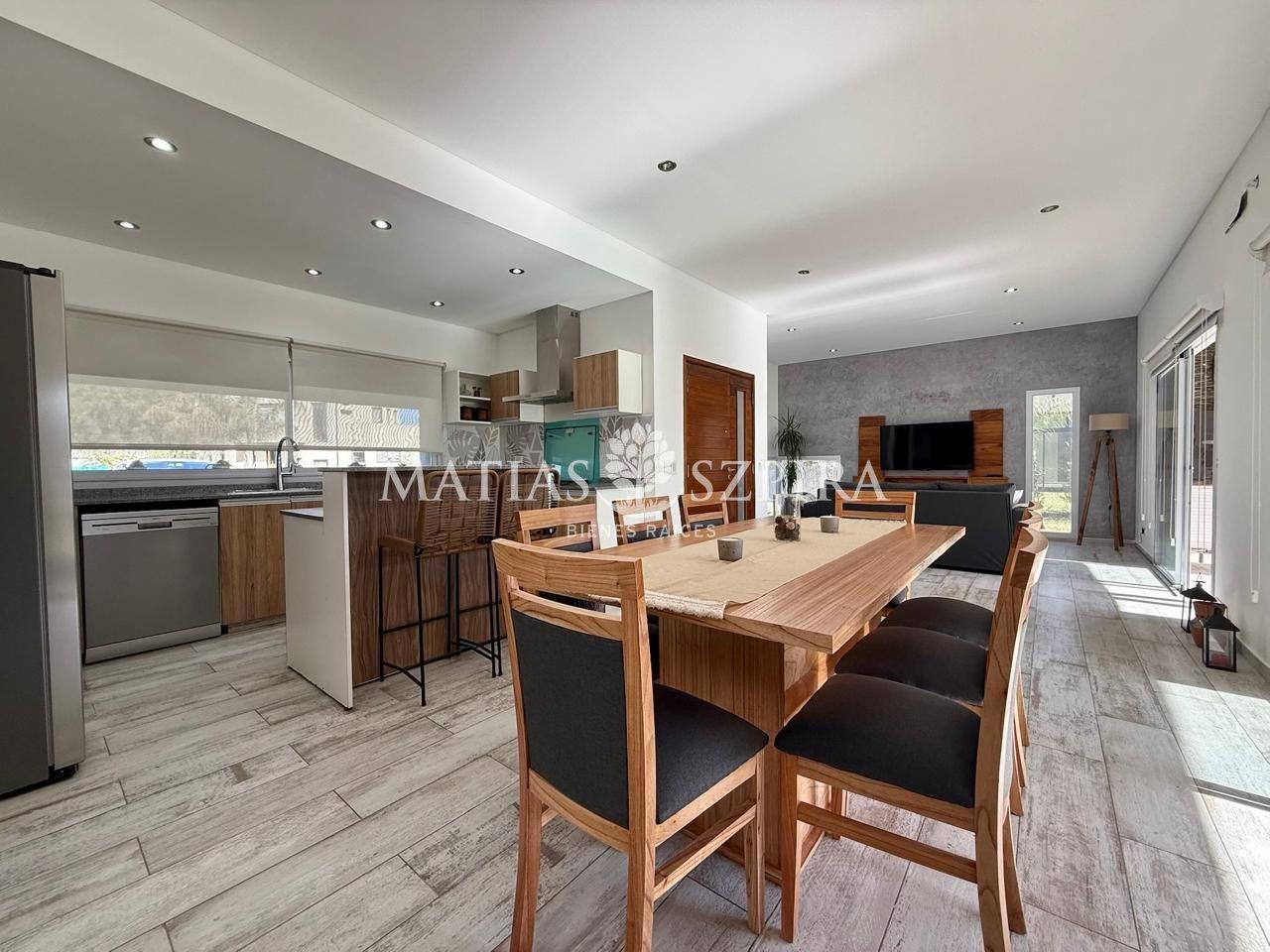 CASA EN VENTA EN FINCAS DE ALVAREZ