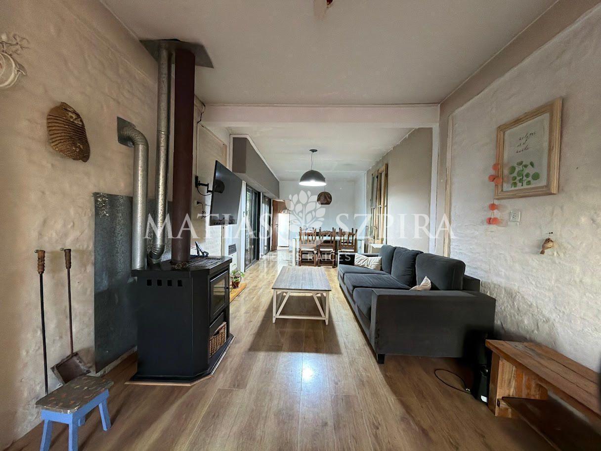 CASA 4 AMPLIOS AMBIENTES EN HARAS MIRYAM