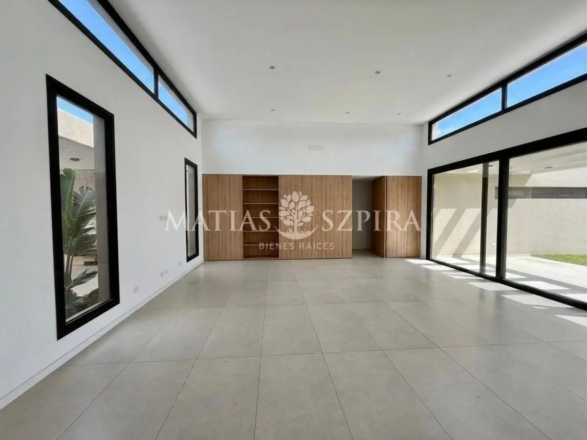Casa en Venta en  Terravista, General Rodriguez 3
