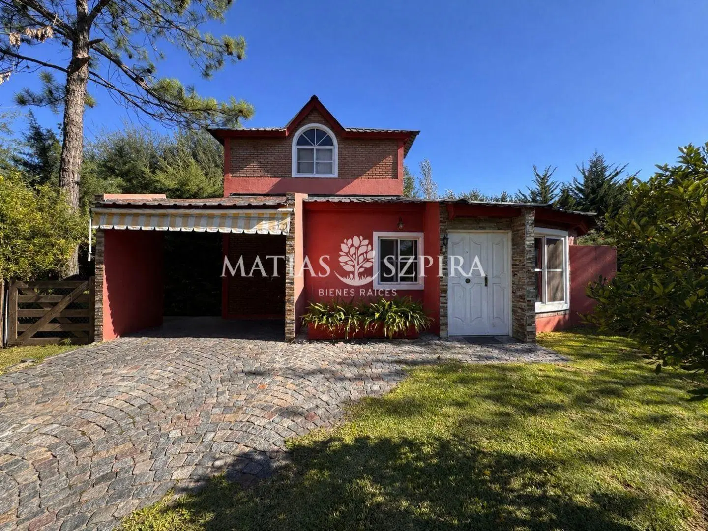 Casa 4 Ambientes en Banco Provincia, Moreno 1