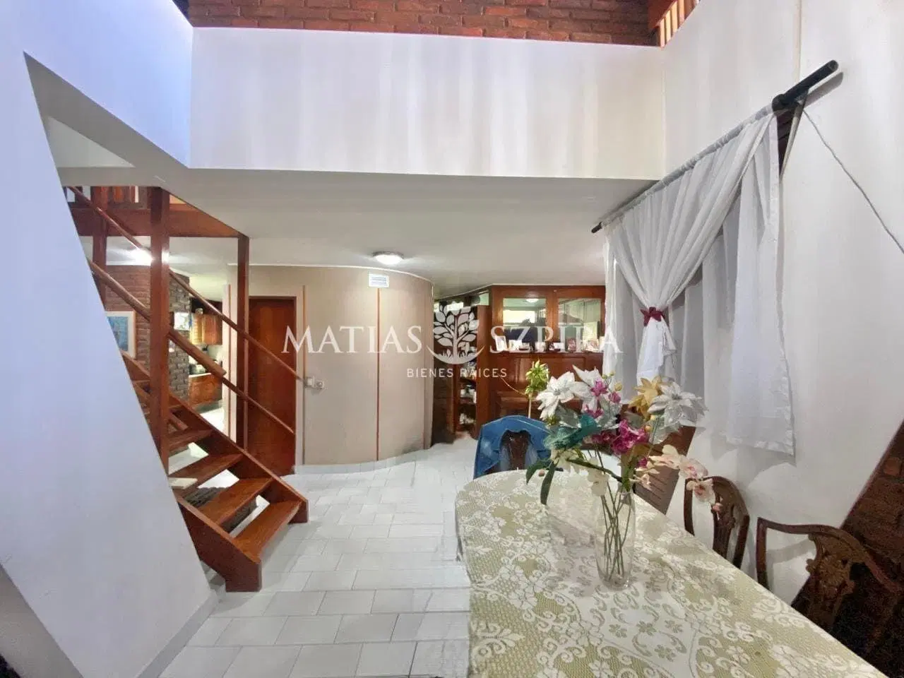 Chalet de diseño - 4 ambientes - Zona residencial 5