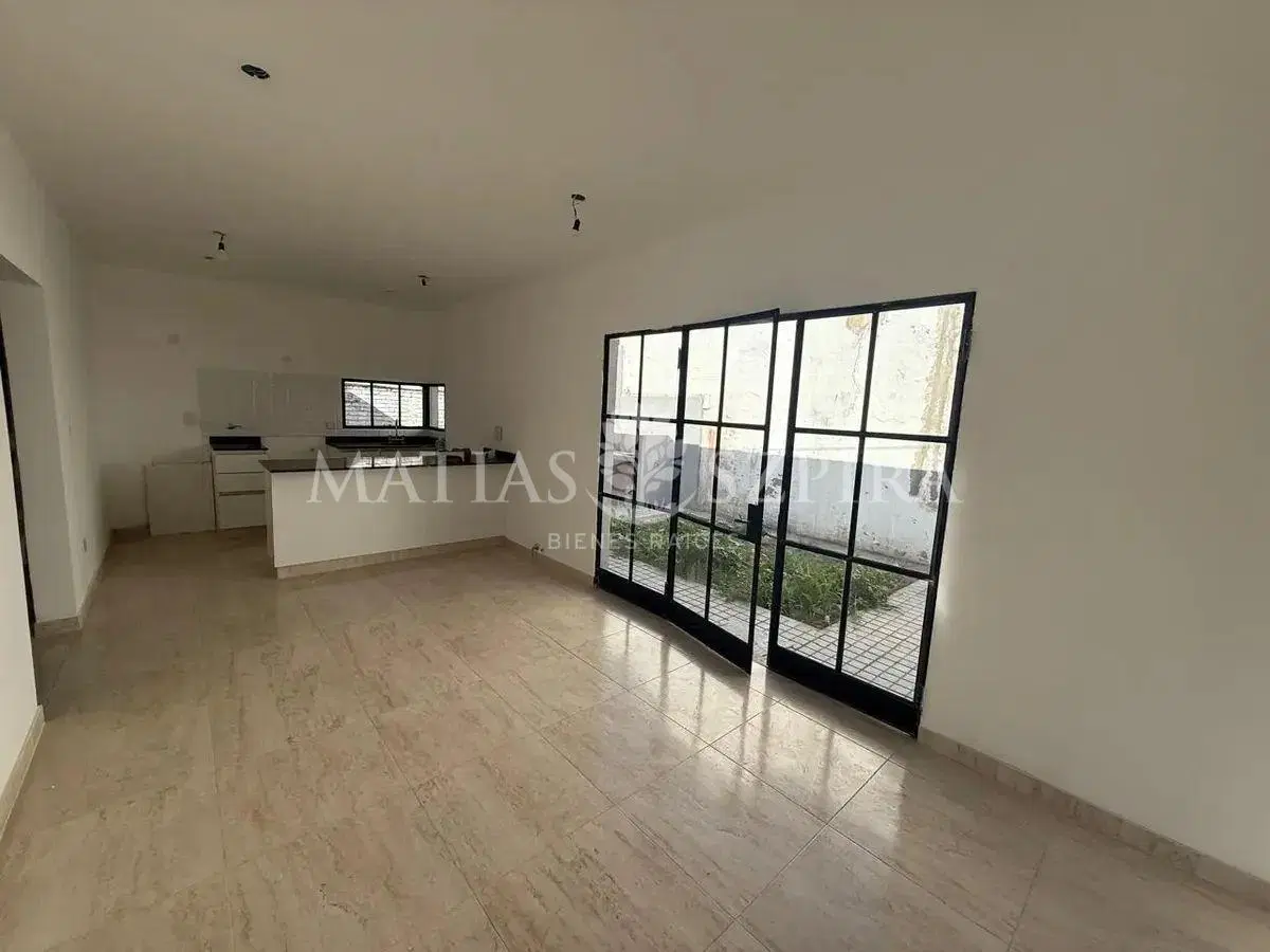 PH en Venta 3 Ambientes en Castelar Norte 3