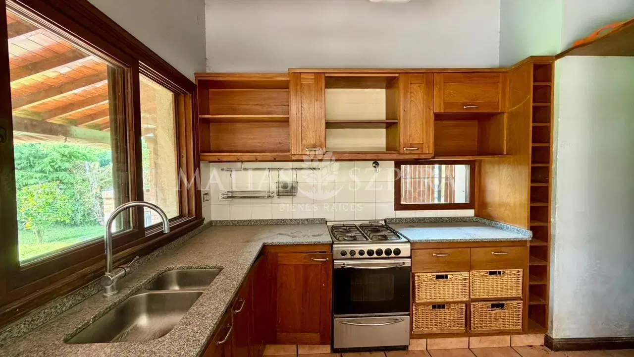 Venta de Casa 5 Ambientes en Parque Leloir, Ituzaingó 8