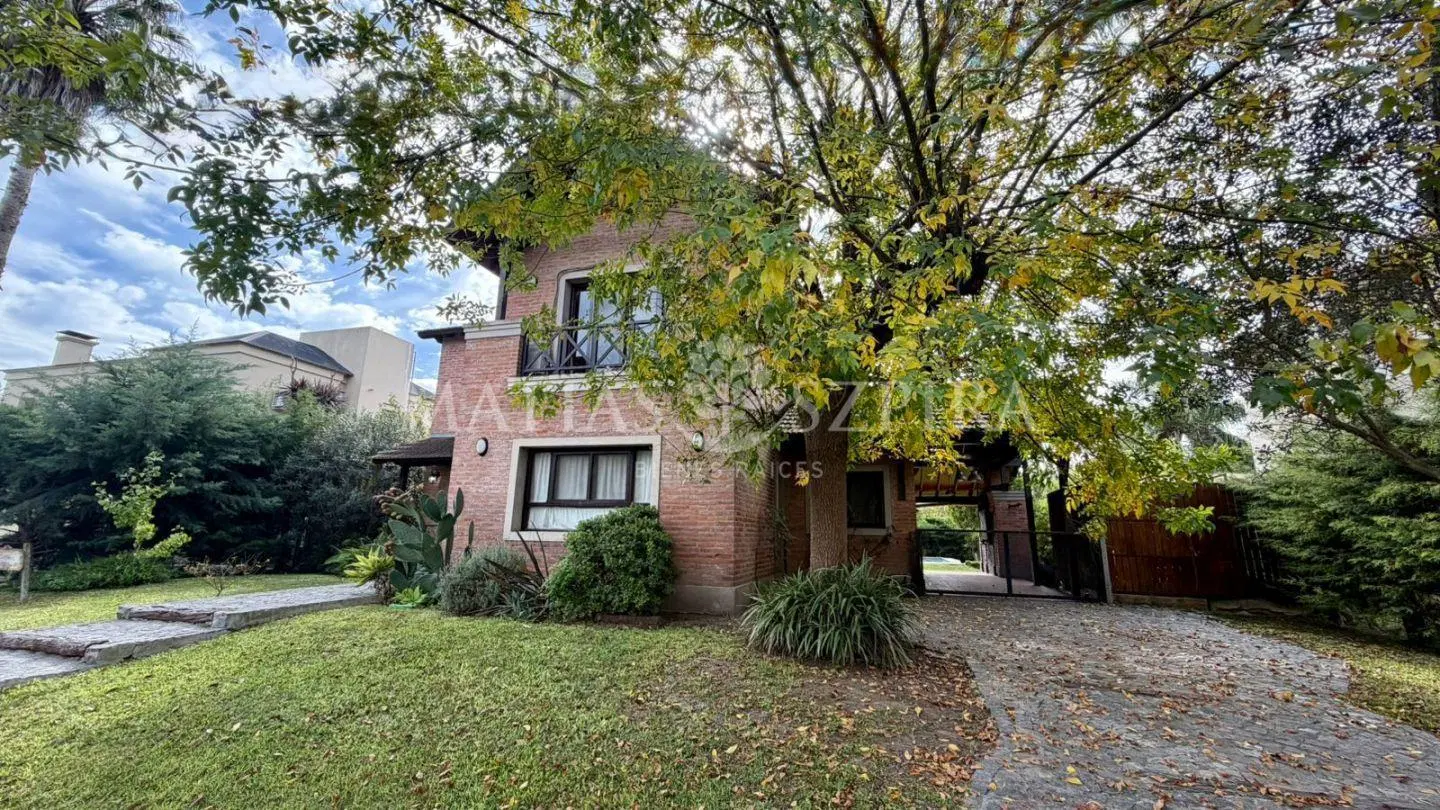 Venta de Casa 5 Ambientes en Parque Leloir, Ituzaingó 3