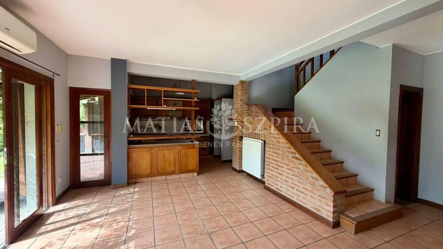 Venta de Casa 5 Ambientes en Parque Leloir, Ituzaingó 5