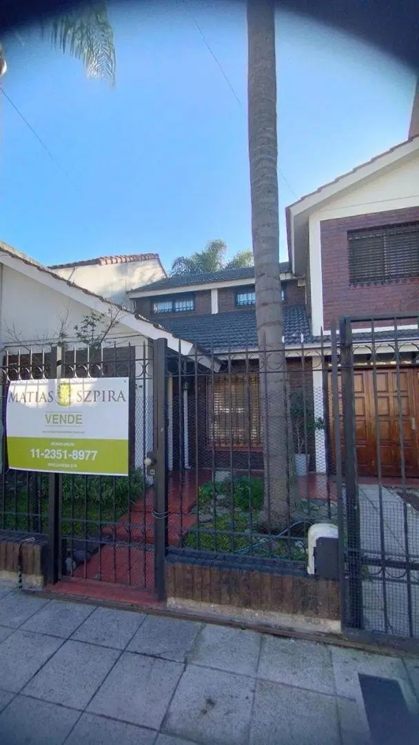 Casa en venta en Villa Sarmiento 3