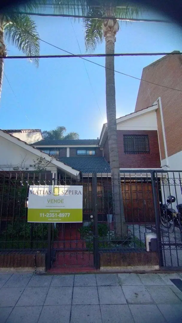 Casa en venta en Villa Sarmiento 1
