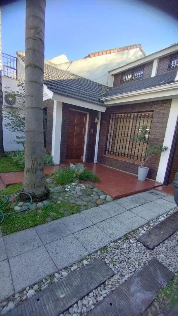 Casa en venta en Villa Sarmiento 2
