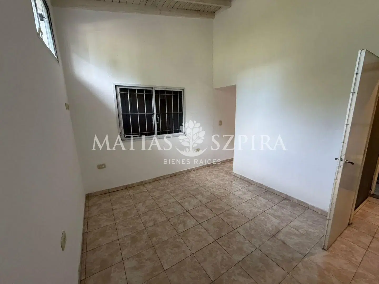 Casa 4 ambientes. | caseros 378 3